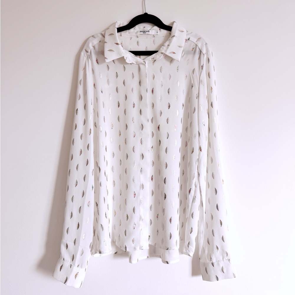 Sweewe Paris Print Blouse with Metallic Rainbow Feather Print on White